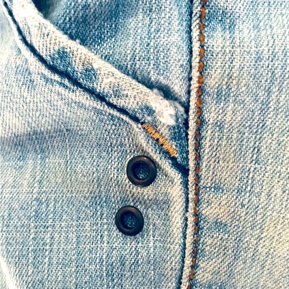 No Boundaries Robo blue distressed denim jeans knee length shorts. Size 9. NWOT. - Picture 6 of 8